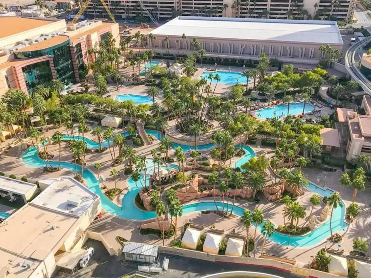 Lady Luck'S Vista - Private Balcony - Full Kitchen - Two Full Baths - Jetted Tub - Full Mgm Grand Resort Access W No Resort Fee At Mgm Signature Las Vegas Exterior photo