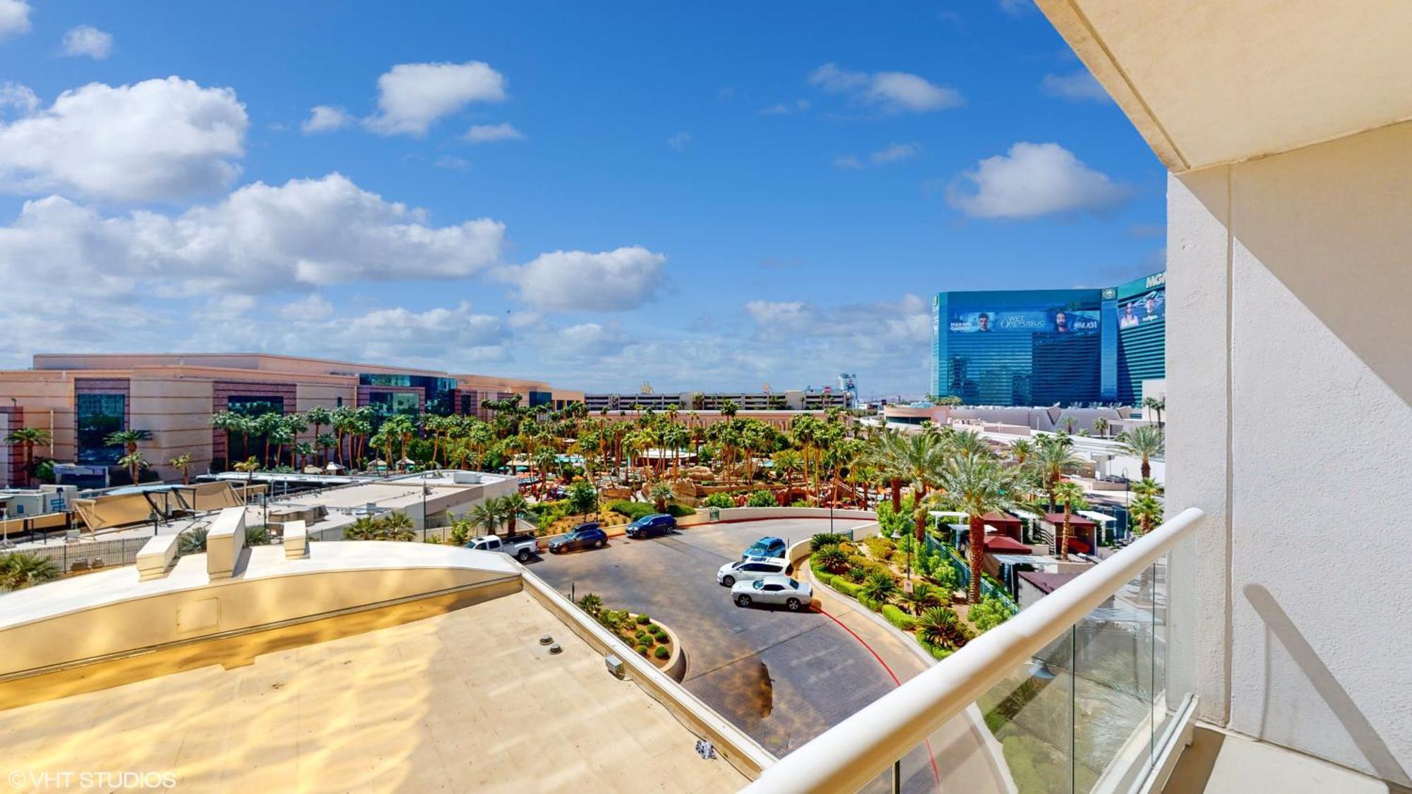 Lady Luck'S Vista - Private Balcony - Full Kitchen - Two Full Baths - Jetted Tub - Full Mgm Grand Resort Access W No Resort Fee At Mgm Signature Las Vegas Exterior photo